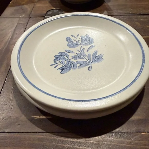 Two Pfaltzgraff Stoneware Cream Blue Floral sml plates vintage 2 pair available - Picture 2 of 6